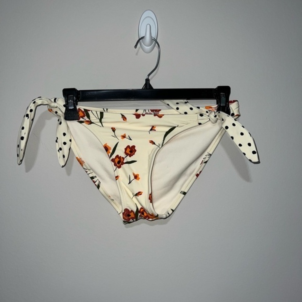 NWOT cream orange and green floral bikini bottom xhilaration Medium
